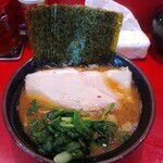 横浜家系ラーメン 駒岡家 - 料理写真: