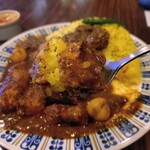 カレーの店 マボロシ - 『ポーク（1500円税込）』大盛（150円税込）うずらトッピング（150円税込）