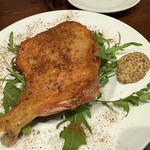 ピッツェリア ファッブリカ 1090 - 美桜鳥骨付きモモ肉のロースト