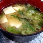 神田屋食堂 - まずはお味噌汁から