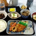 神田屋食堂 - 「昼定食」（800円）
