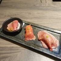 近江うし焼肉 にくTATSU 日本橋室町店 - 