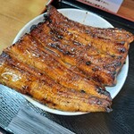 うなぎ 丸富 - うな丼　(ふつう、ご飯少なめ)