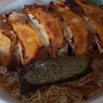 大善 - 料理写真:■餃子ラーメン