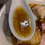 Ramen Break Beats - 極上のスープは鶏の脂の甘味が強い。全国屈指の味は疑いの余地なし。