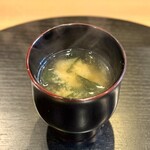 鮨駒 - ・味噌汁