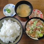 マスダ食堂 - 料理写真:もつ煮込みライス