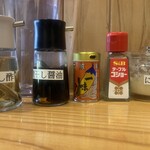麺屋　吾 - 卓上調味料