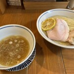 らぁ麺 TORRY - 七福醸造有機白醤油なつるパキ昆布つけ麺
＋大盛り＋特製（ロース2枚＆味玉）
1400円＋150円＋400円