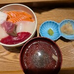 立ち食い海鮮丼 みこ食堂 - 