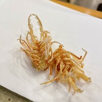 天ぷら 車 - ③ えび頭素揚げ　