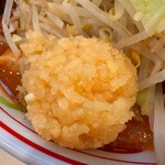 蒙古タンメン中本 - パンチに必須のニンニク！