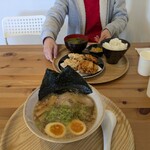 唐揚げ蔦 - 背脂ラーメン1000円