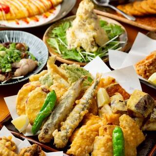 旬食材のサクサク天ぷらや季節巡る刺身盛り合わせもおすすめ◎