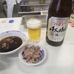 天麩羅処ひらお 本店 - 自慢の塩辛をツマミに。