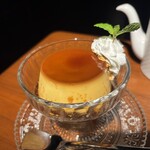 名曲カフェ エグモント - 『昔ながらの王道プリン』