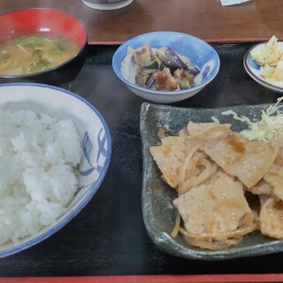 川富 - 料理写真:この日の日替わり定食（生姜焼き）