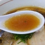 吉風  - 醤油ラーメン　スープ