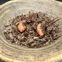 Florilege - 定番のほうじ茶葉に隠れる焼き芋！