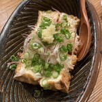 酒場 16番 - ○木次しろうさぎ焼き厚揚げ680円