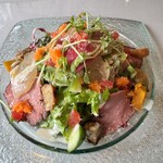 タンタ フェリチッタ - ローストビーフのサラダ