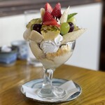 アイダッシュ - チョコバナナパフェ880円