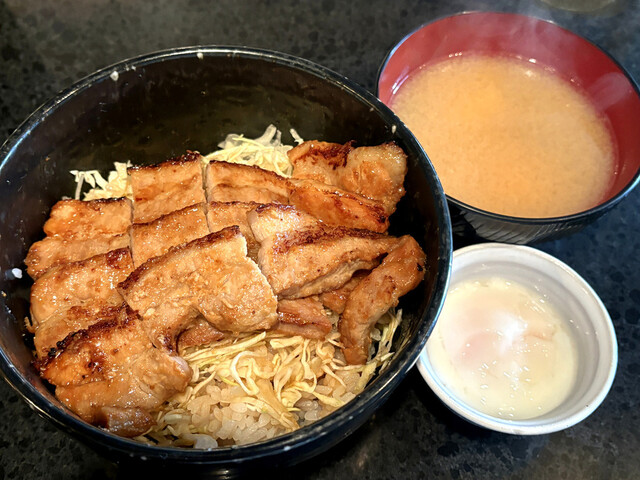 きんちゃん - 中央区役所前/豚丼 | 食べログ