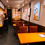 京氷菓 つらら - 店内テーブル席の様子～!!( ^o^)ﾉ