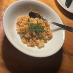 カルネジーオ イースト - 