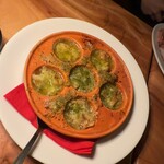 カルネジーオ イースト - 