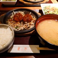 羅豚 はなれ - 霧島黒豚ハンバーグ200グラム