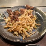 ステーキハウス松波 - もやし ... 細切れのお肉と一緒に