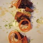 レフェルヴェソンス - バターナッツ南瓜のロティ&クリュ/タンポポ入りエンゼルフードケーキ、落花生とライム、メープルシロップの雫