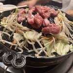 羊肉炭火焼 肉汁屋 - 