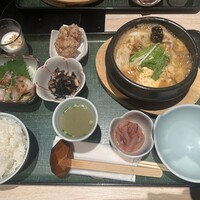 水たき料亭 博多華味鳥 ヒルトンプラザウエスト店 - 
