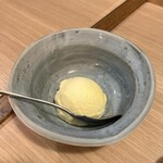 黒田 西新宿小滝橋店 - サービスのアイス