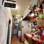 髙橋バーガー - 店内ネイルサロンOlive nail