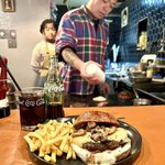 髙橋バーガー - 2025.11マンスリー 〜冬の訪れ〜マッシュルームバーガー