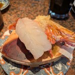 回転すし北海道 - 生赤海老　頭は唐揚げにしてくれてます