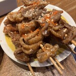 新時代 - 定番の小ピラミッド！伝串は一本50円で一本単位でオーダー可。小ピラは、6本なので税抜300円！