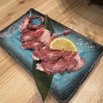 Oumi Yakiniku Horumon Sudaku Yokaichi Ekimae Ten - 近江牛舌肋肉