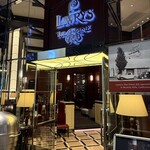 ロウリーズ・ザ・プライムリブ 大阪 - 