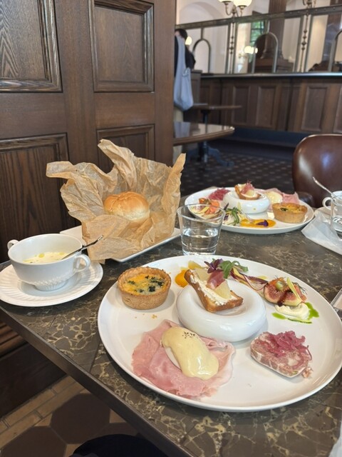 by Lio178355 : Cafe 1894 - 二重橋前/カフェ [食べログ]
