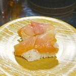 回し寿司 活 活美登利 - 赤貝（冷凍）…食感も味も◎