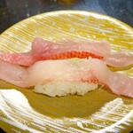 回し寿司 活 活美登利 - 金目鯛…ほのかな甘みが最高！