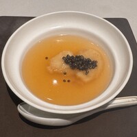 中国飯店 富麗華 - 下関産 とらふぐ白子の煎り焼き キャビアのせ上湯ソース