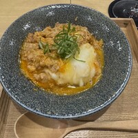 花見川 大富 - そぼろ親子丼