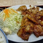 食堂米倉 - ニンニク焼肉