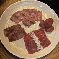 炭火焼肉ホルモン うしごろ 中目黒店 - 
