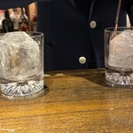 上高地帝国ホテル - バーホルンの六百山の水で作った氷